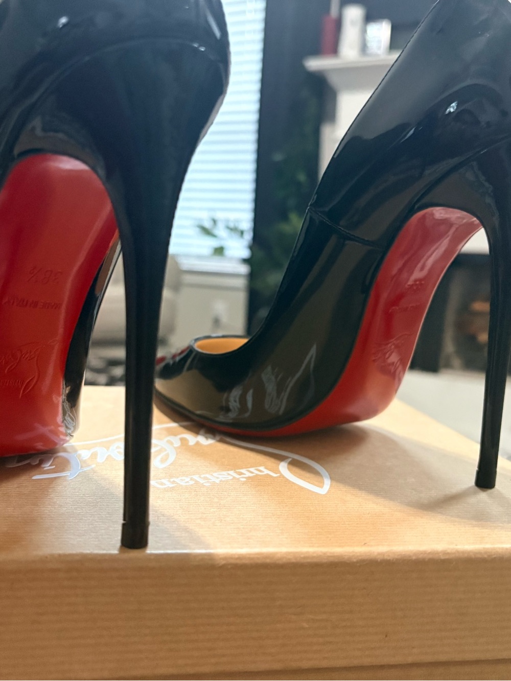 Beautiful Black Authentic Christian Louboutin “So Kate 120 Patent Pumps” - Picture 4 of 10